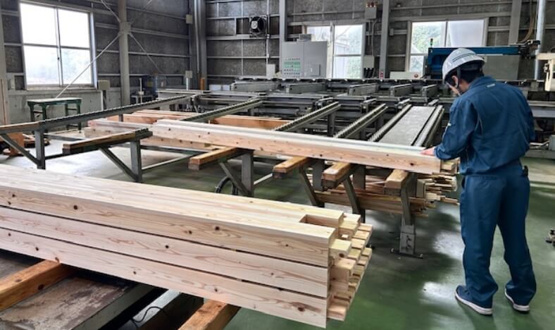 人吉プレカット工場の写真