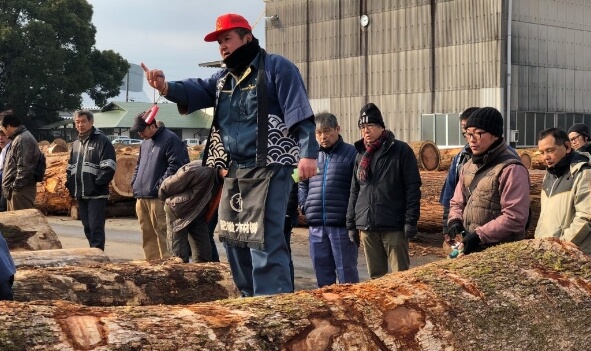 本社素材部のようす