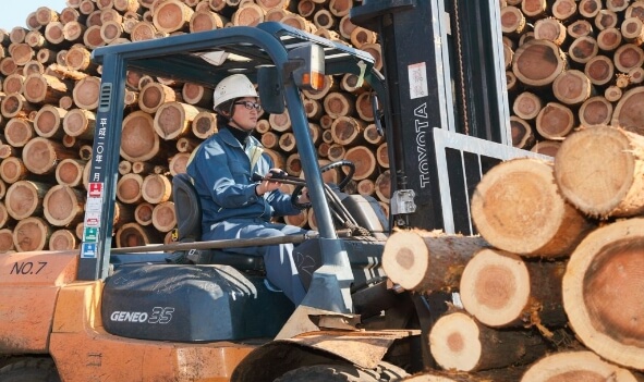 人吉支店素材部のようす