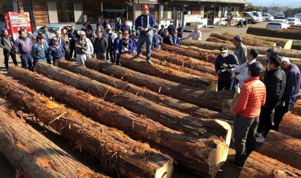 人吉支店素材部のようす